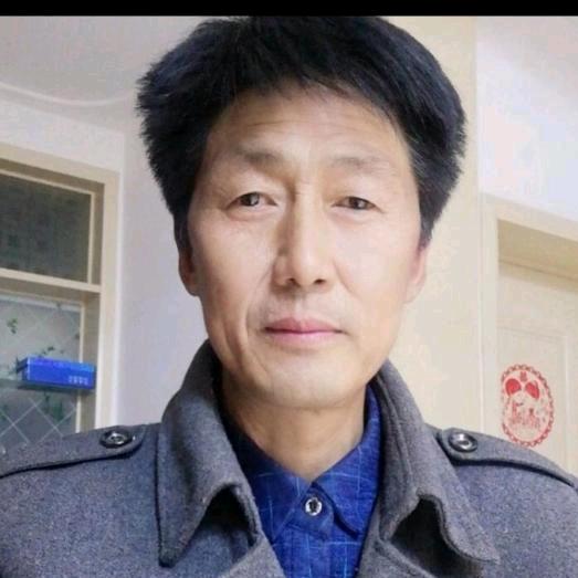 月下小溪