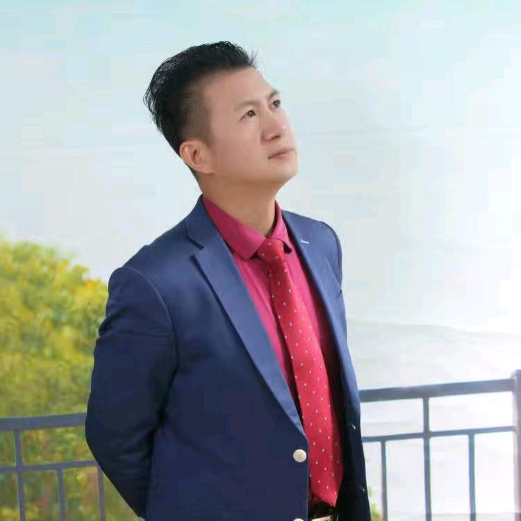 设计师龙哥