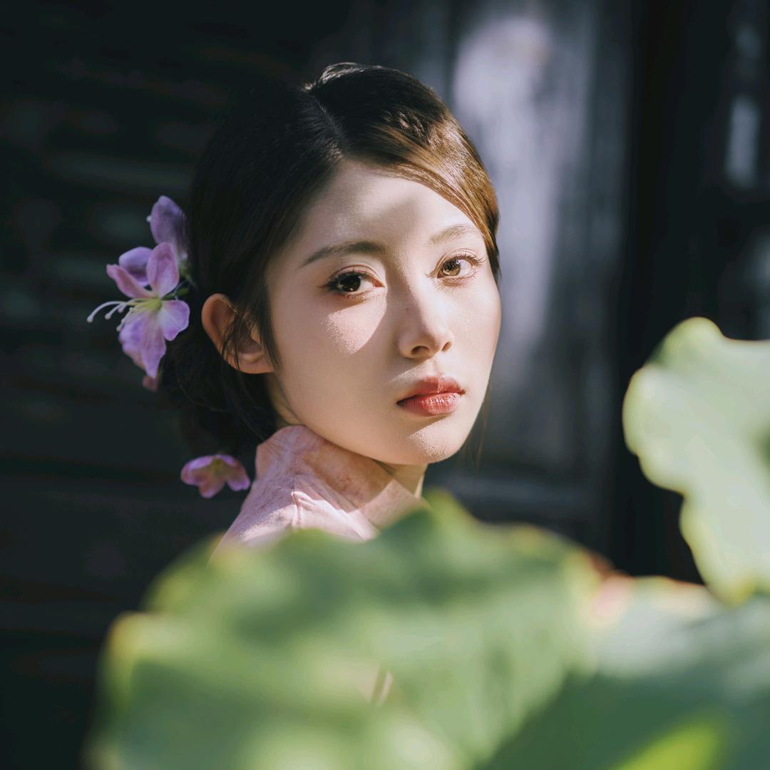 妆游记摄影馆·问庭月