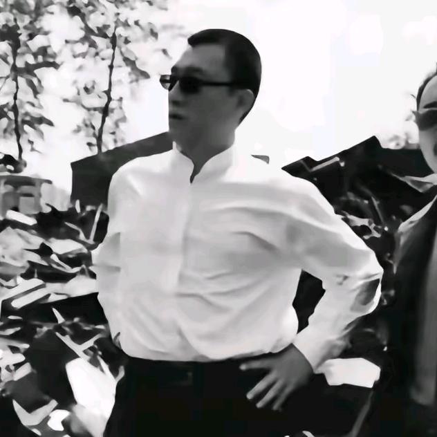 👊