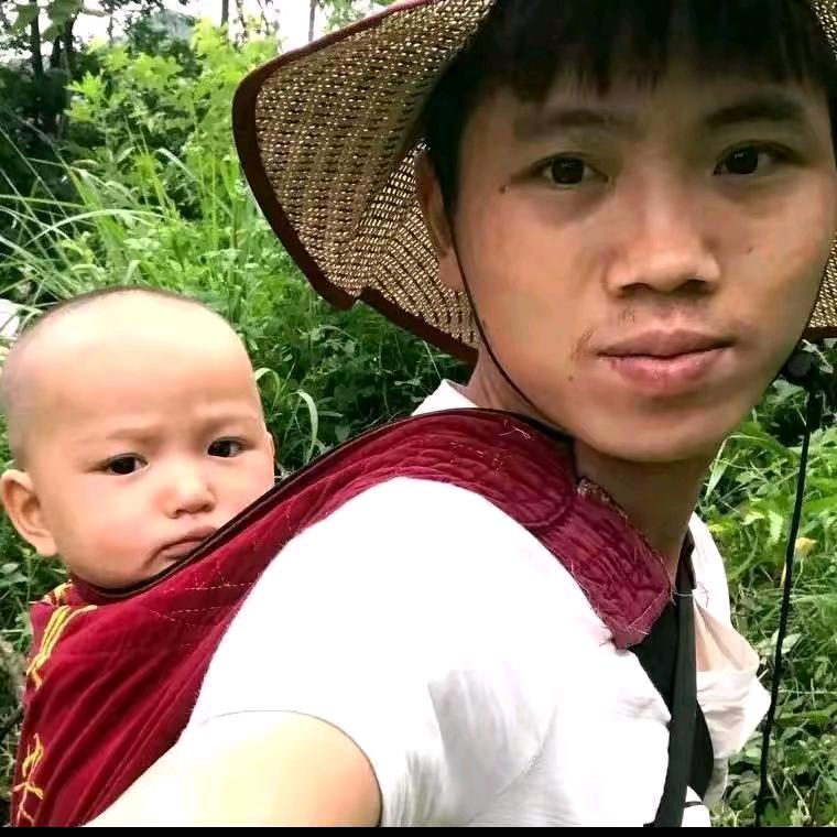 农村萬哥，爱唱歌