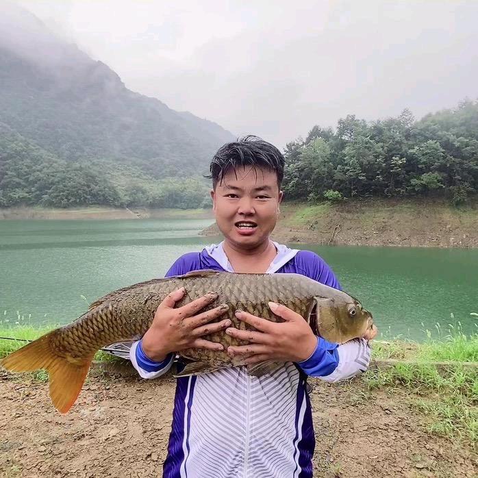 林波荒野钓鱼生活