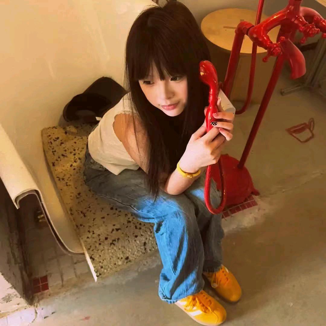 ＠ 不爱睡觉的加菲猫