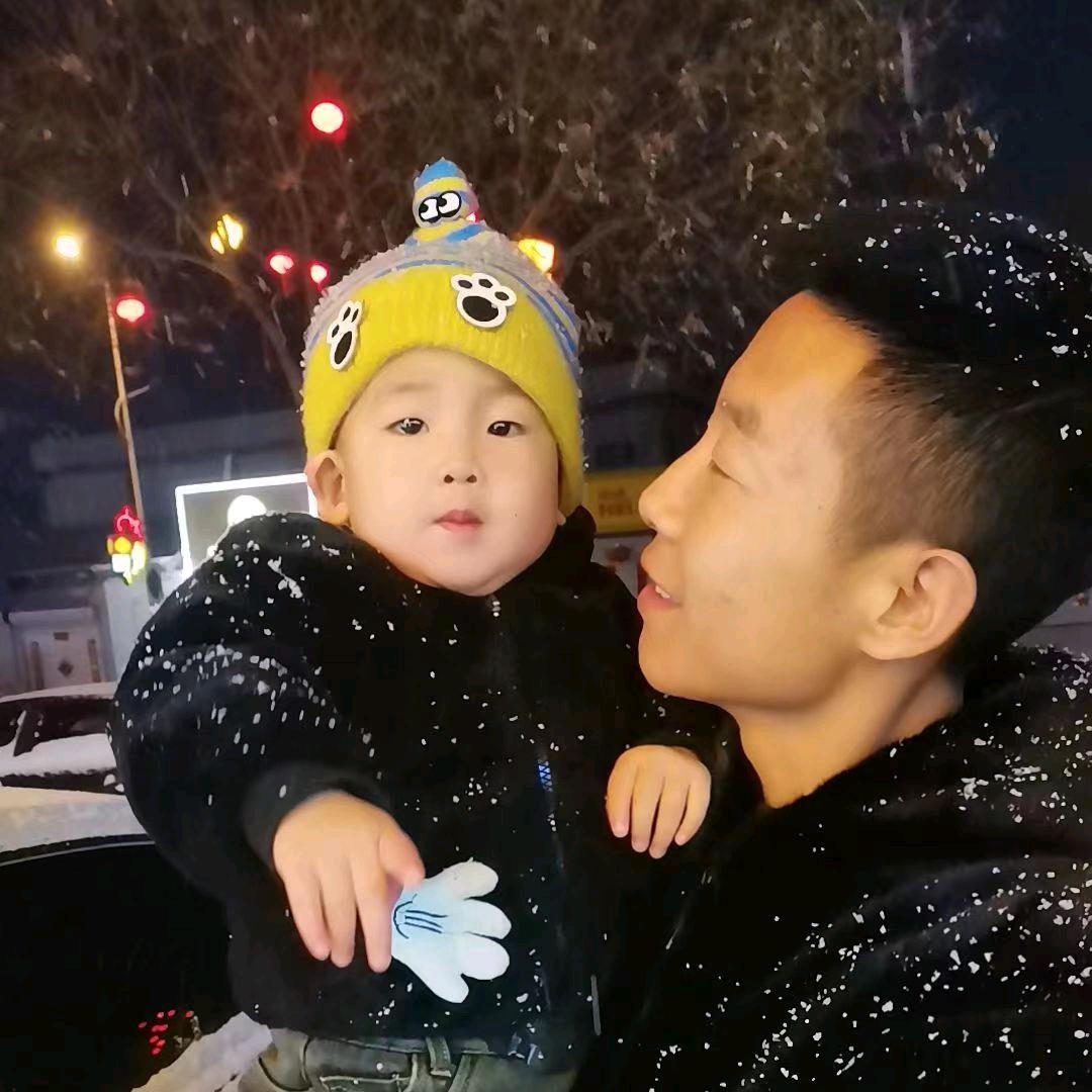 A          背景不硬全靠命