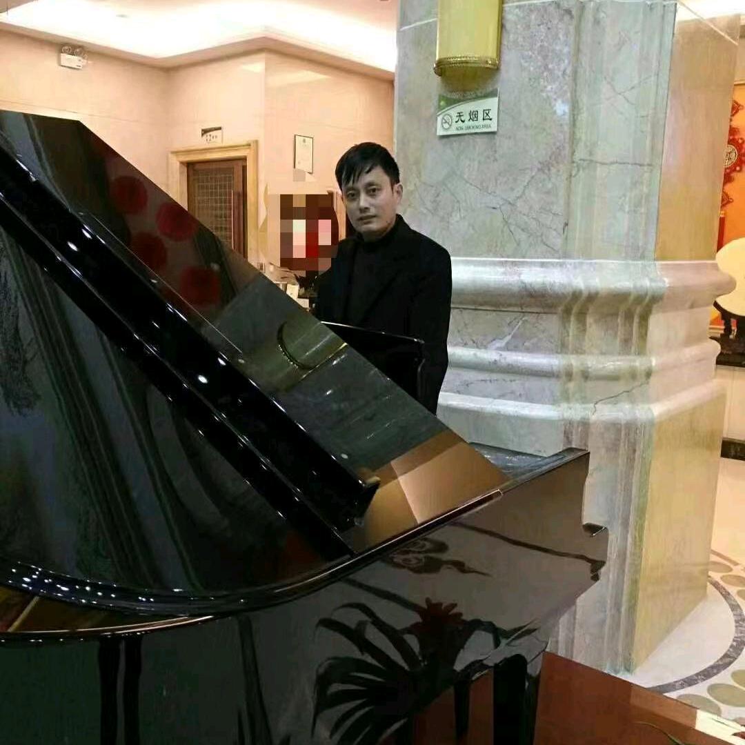 张恩宏