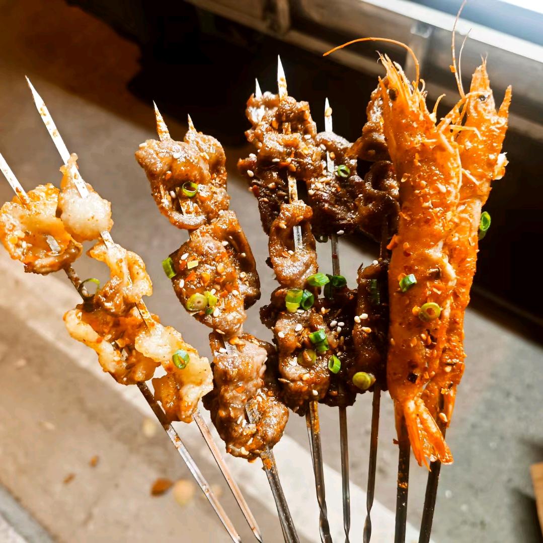 🍻烤烧烤的美术生