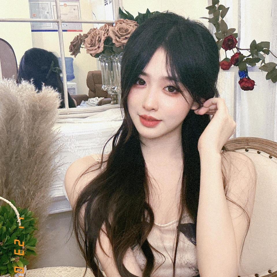 爱化妆的苏苏