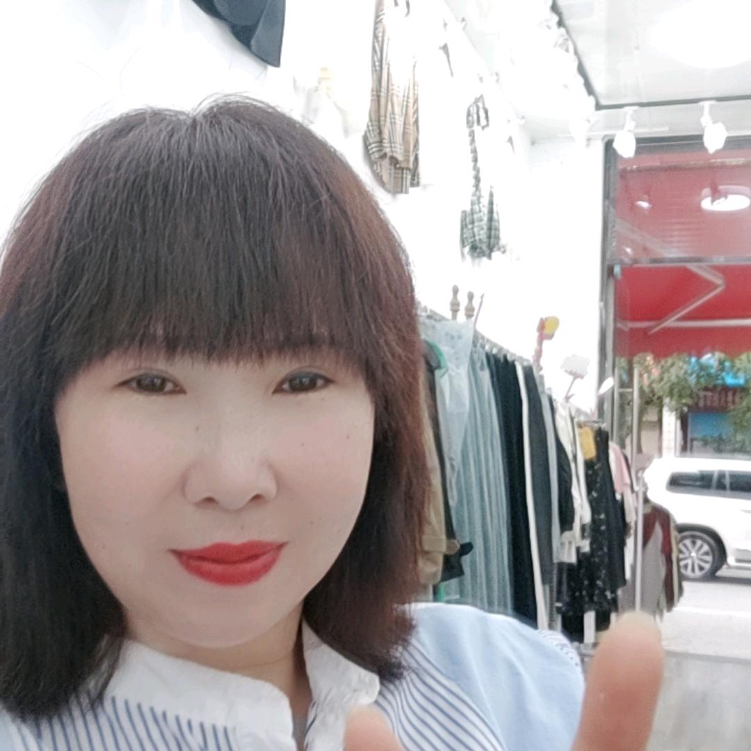 赛赛服装批发店