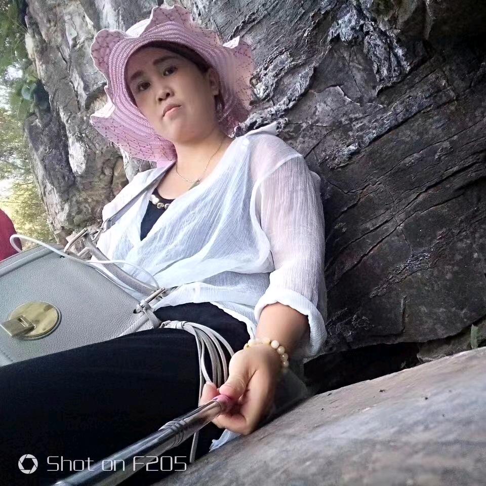 三姐爱搞笑
