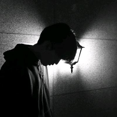 ½