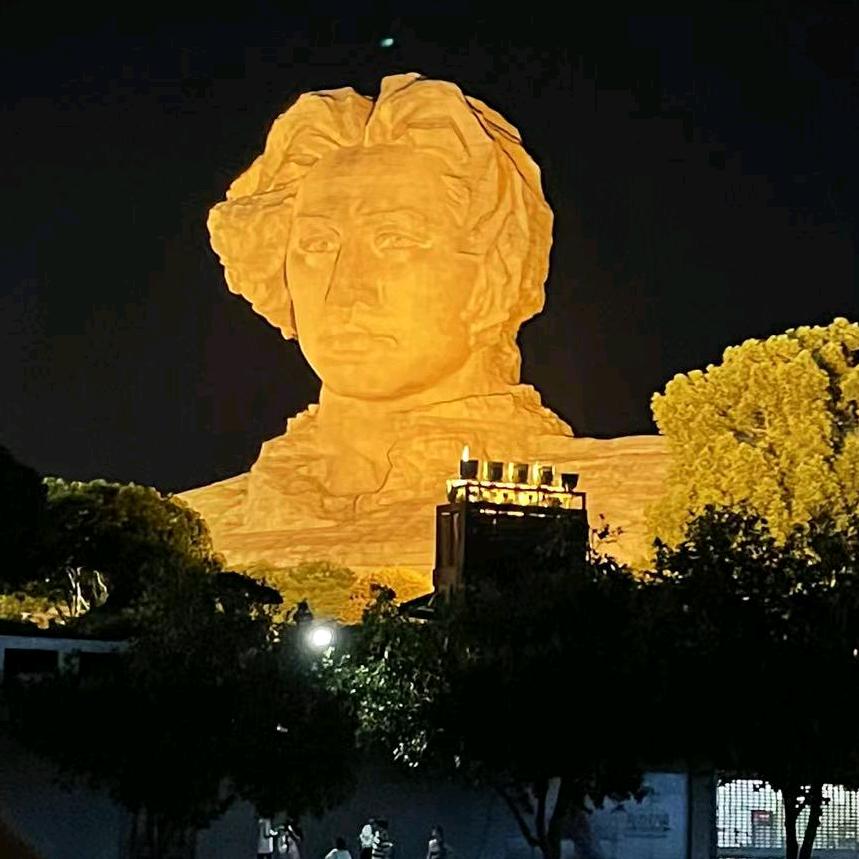 三潭明月