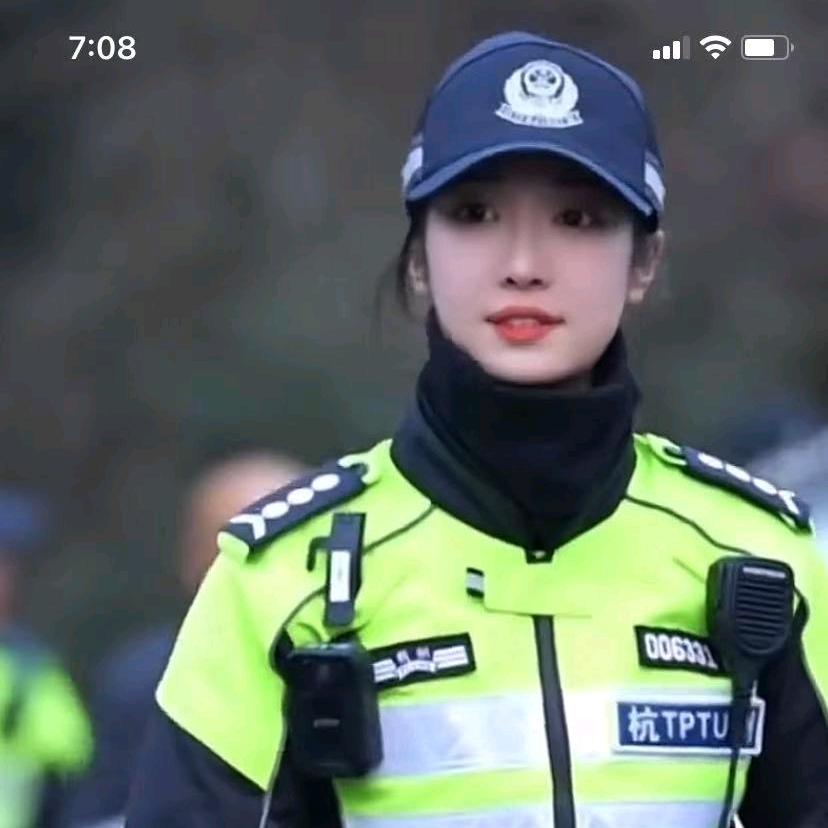 （西湖街拍）李雨蔚