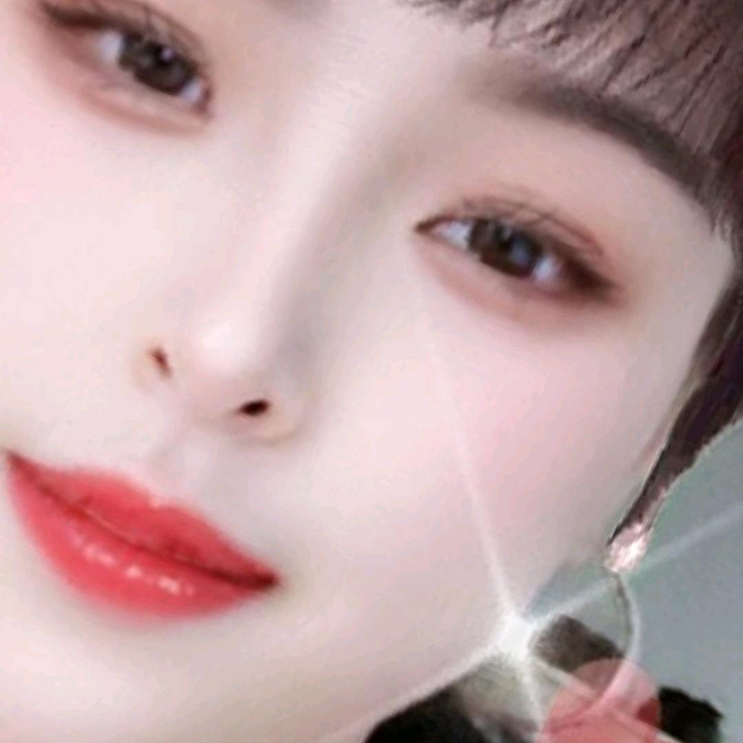 就在身边坐在眼前，一日不见如三秋