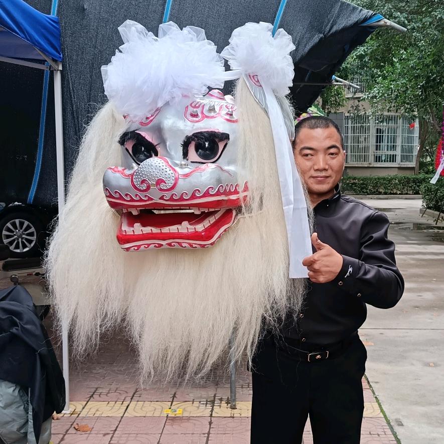 顺子小白狮醒狮团