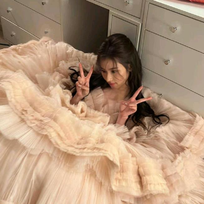 闹闹在熙也当个化妆师