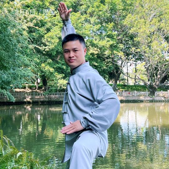 龙堂主康体 周周