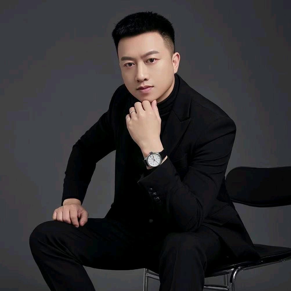 张国潮男士理发馆小军