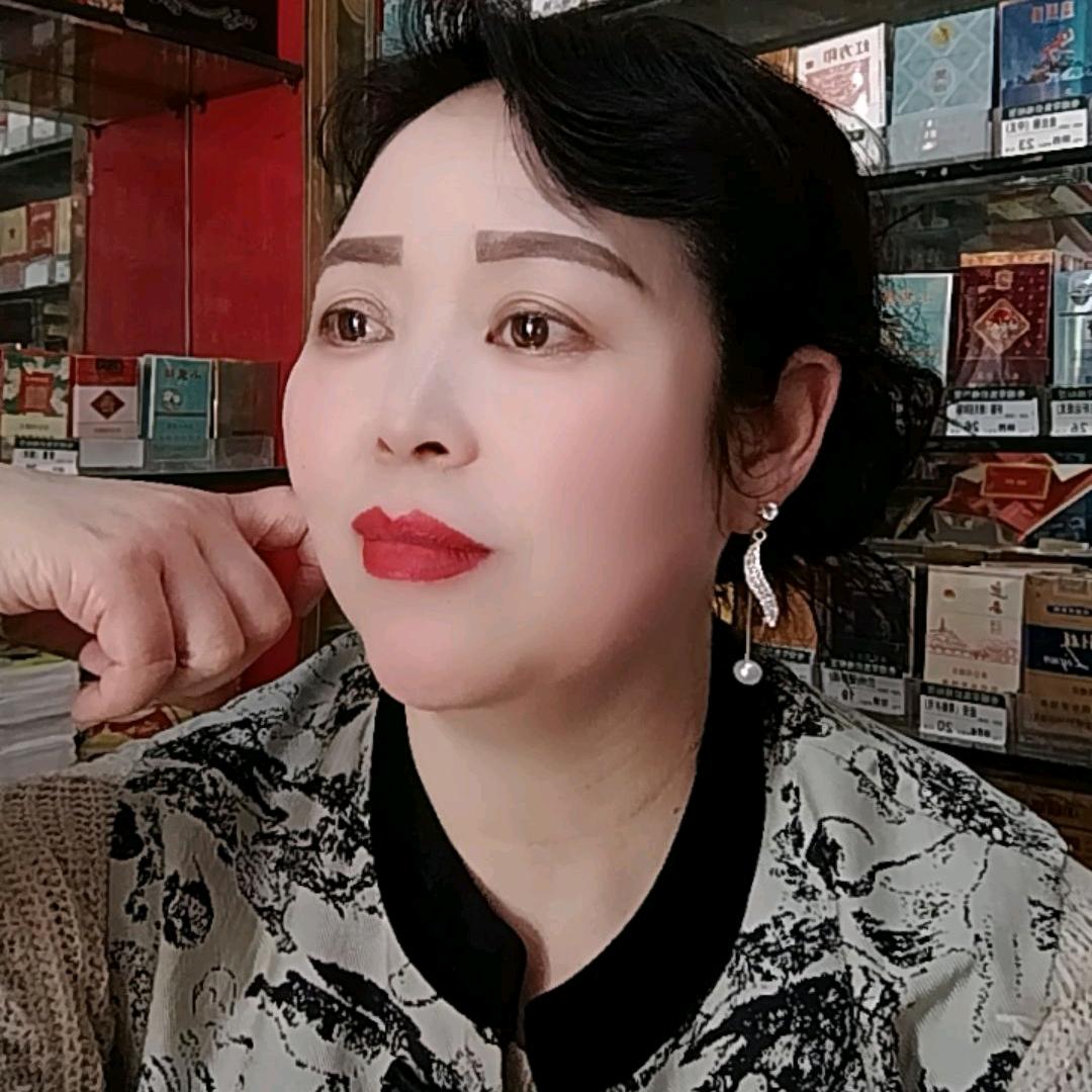 每天开心曾姐