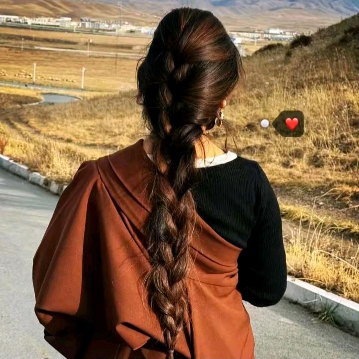 ꧁༺🌹巴桑🌹༻꧂👧