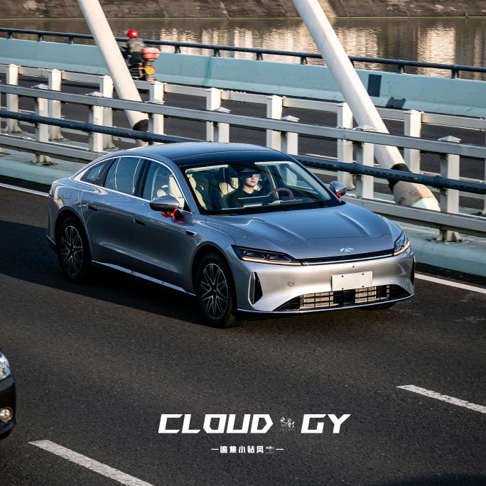 洋洋的A9L小银龙