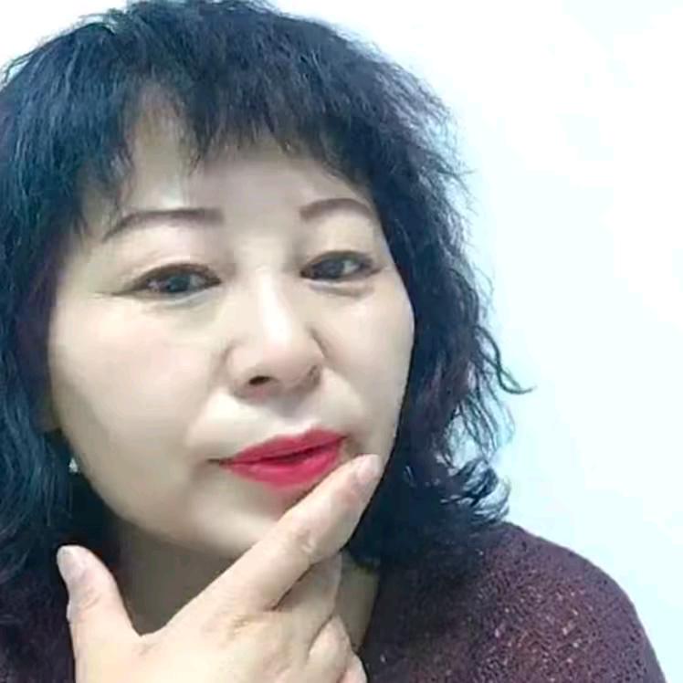 柳佳
