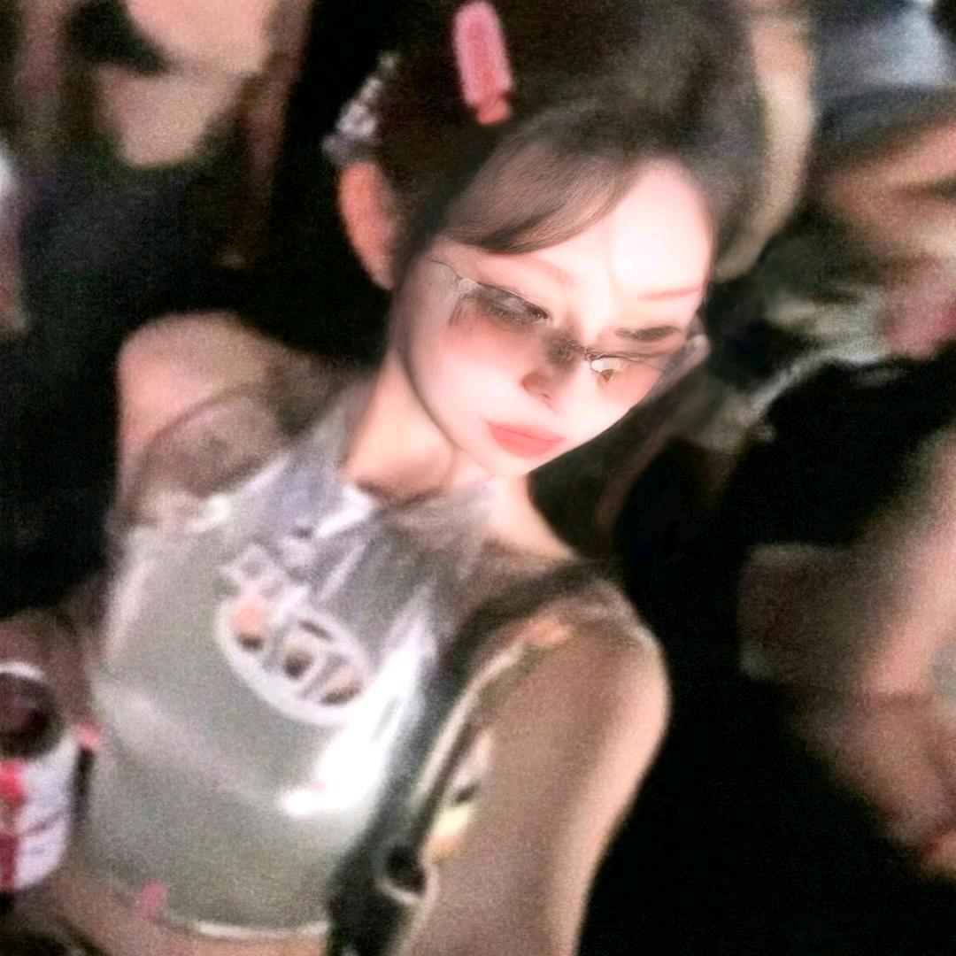 奶咖^.