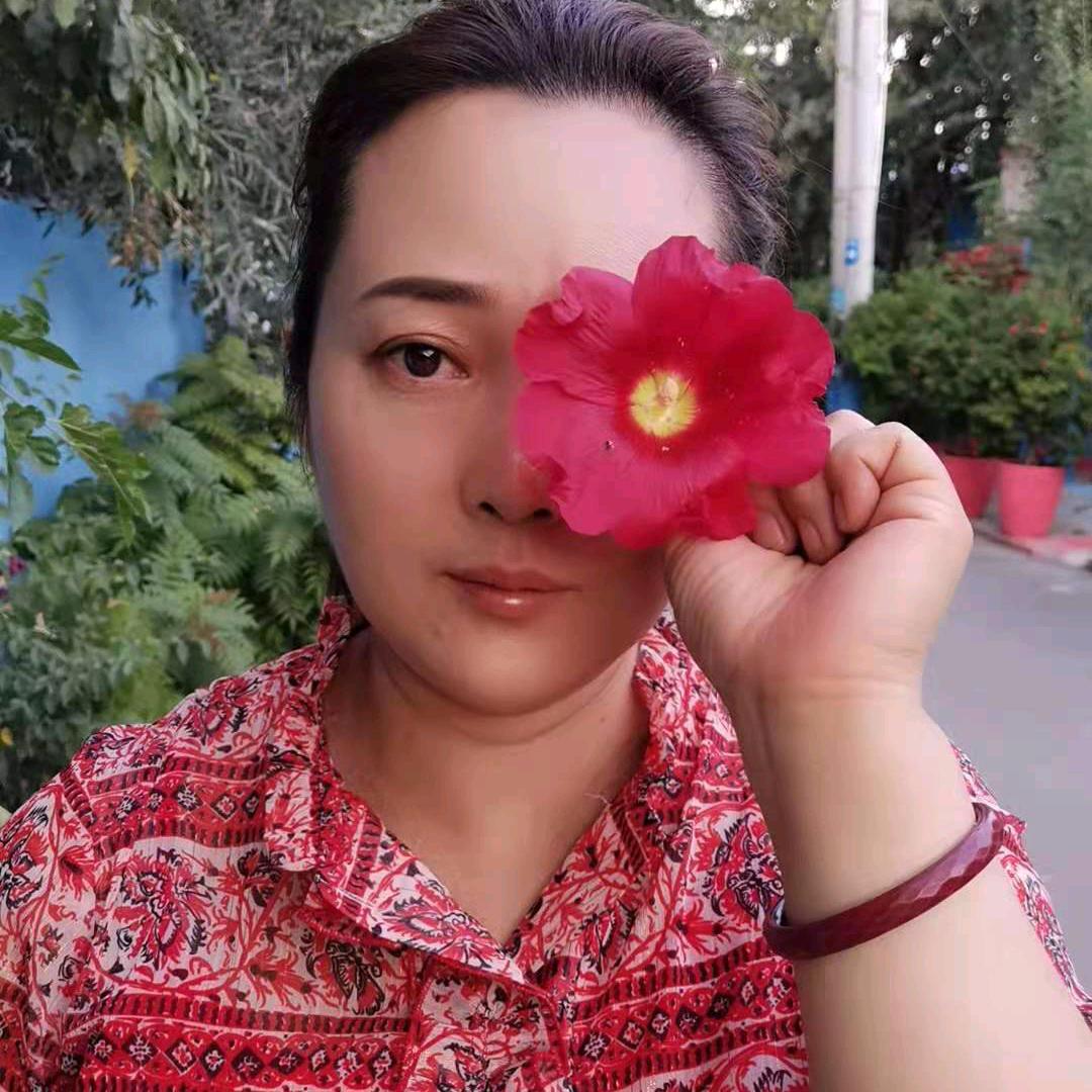 东城开青之口串串火锅店的马玉珍