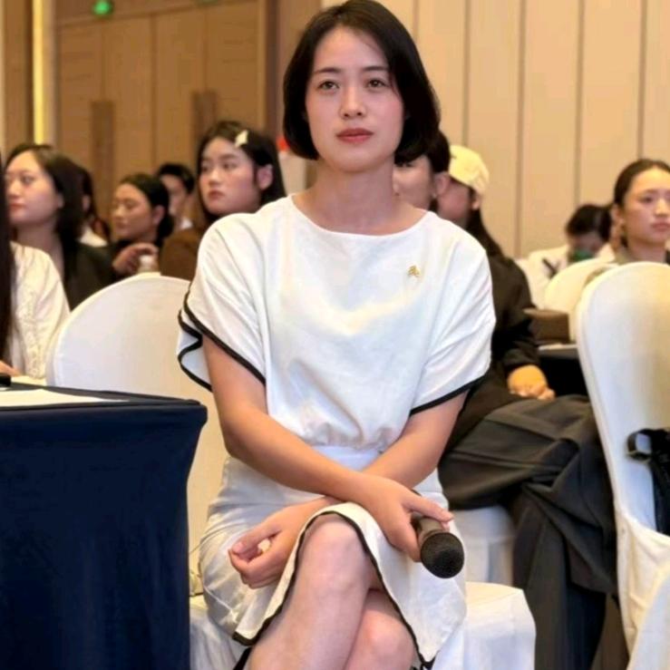 静小颜