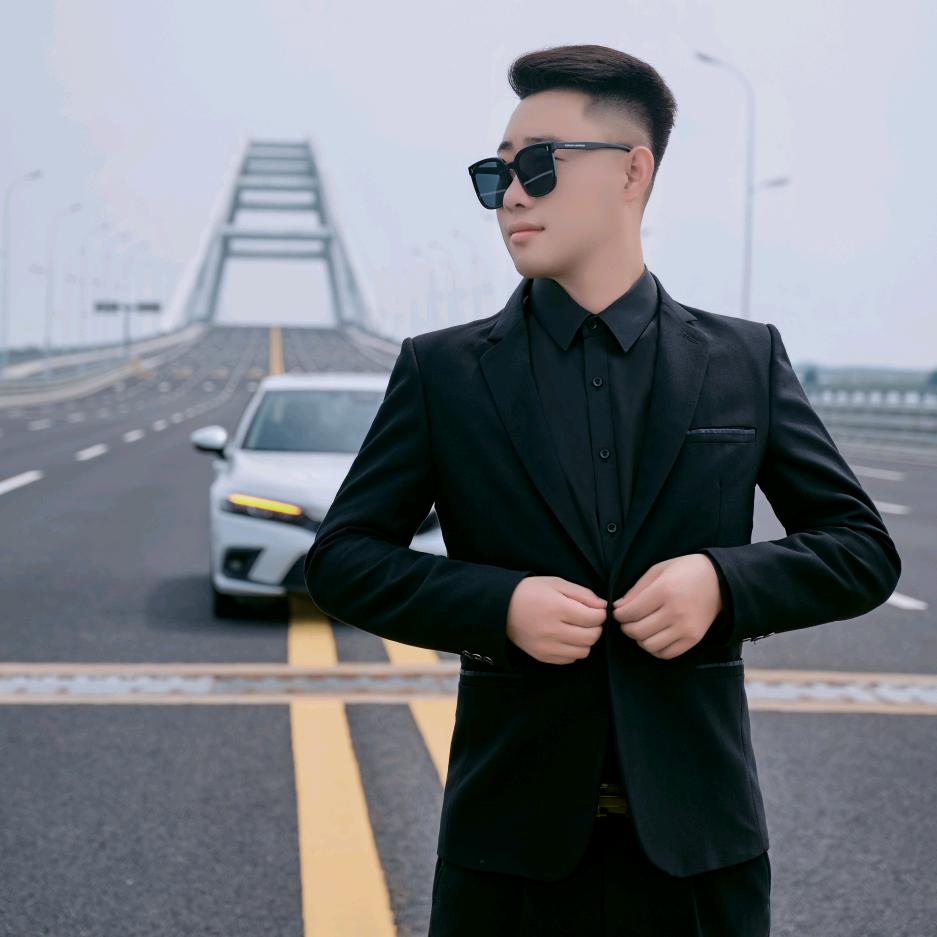 小白不懂事。