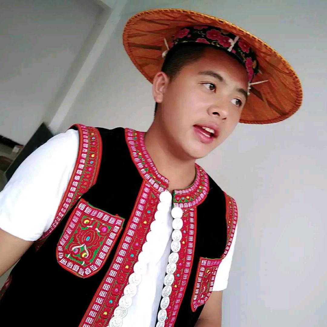 临安小白云