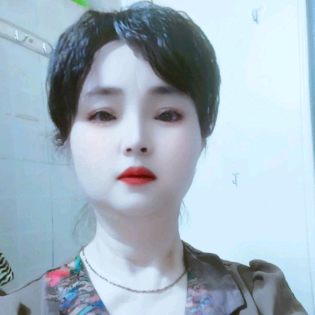 柳英英