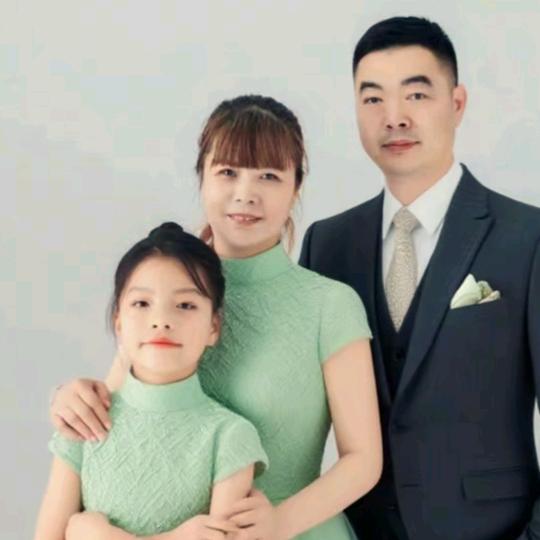 👠月来月好🧚‍♀️