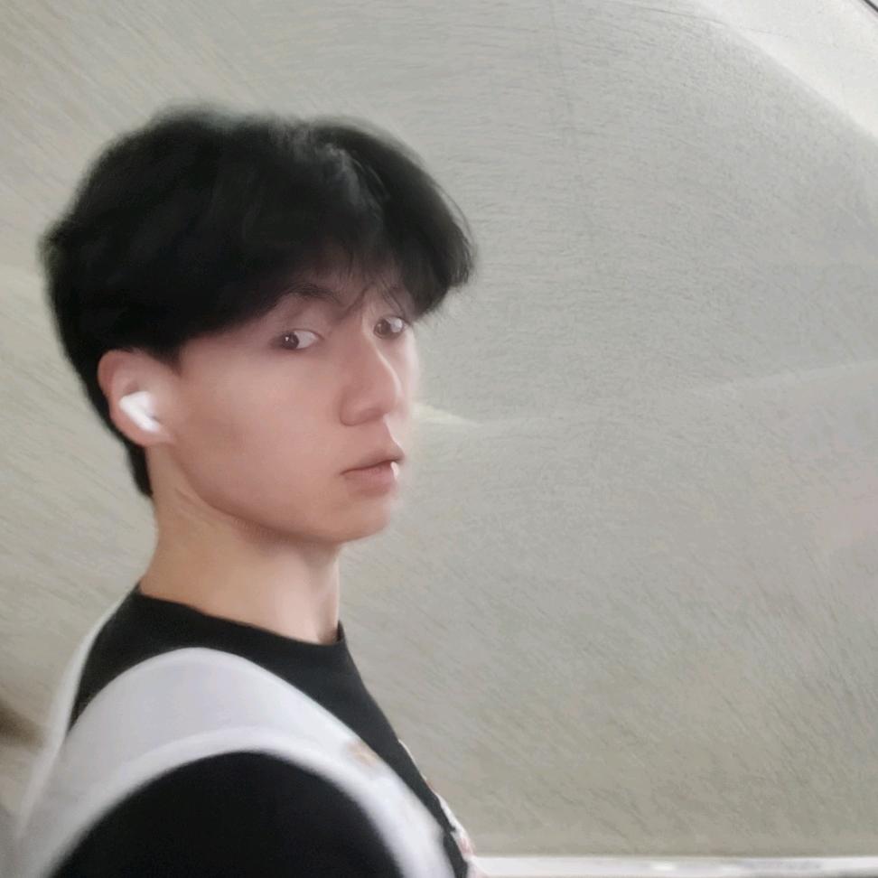 练不大的航仔