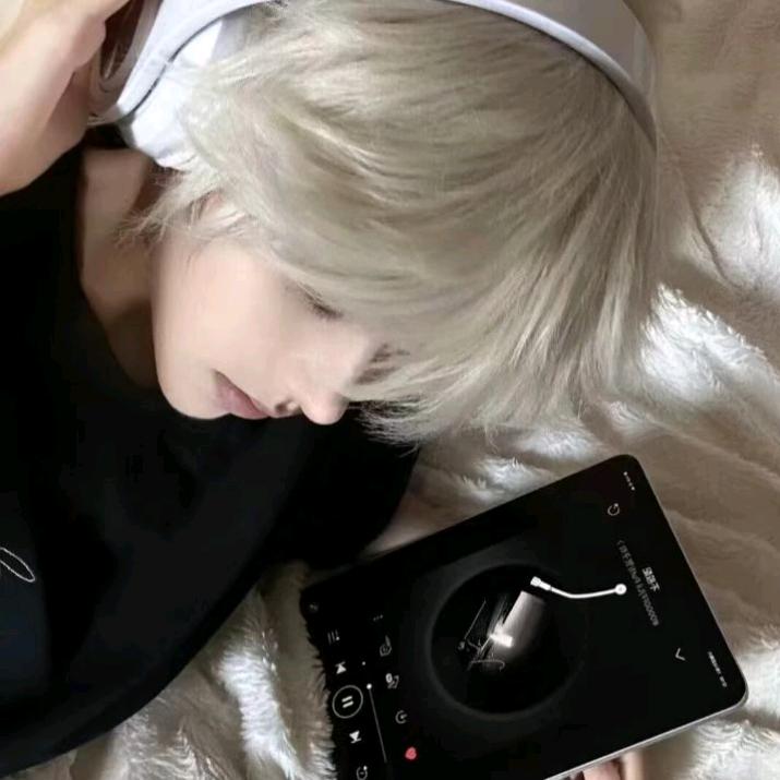 牧以南歌