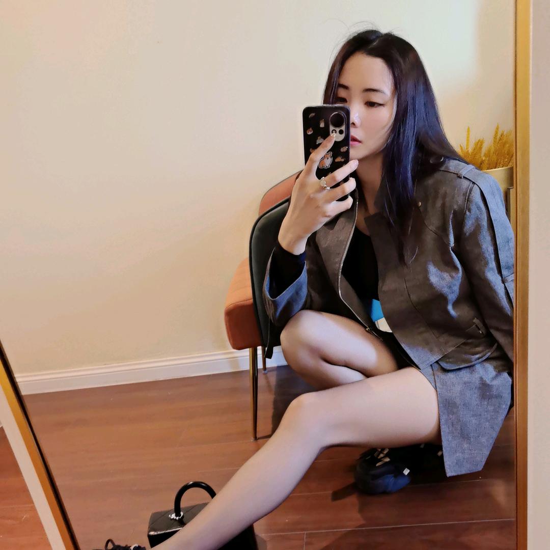 娟子爱穿搭