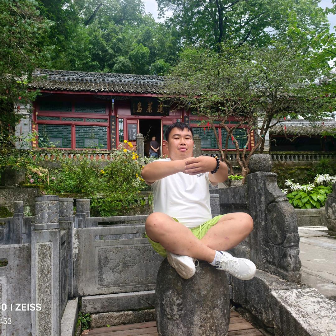 爱宠物二毛花鸟鱼宠店