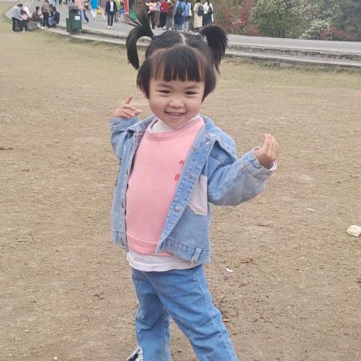 爱凑热闹