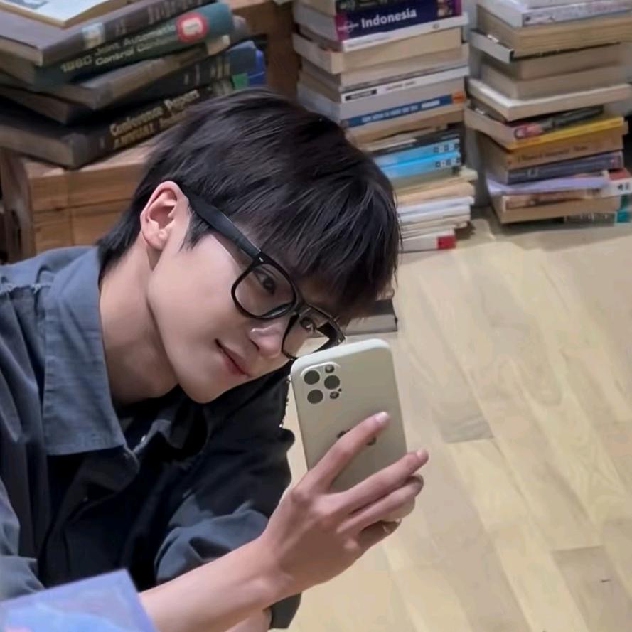 招财(˵¯͒〰¯͒˵)