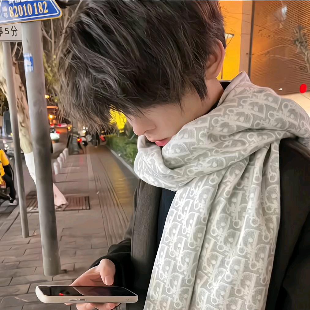 ᥫᦸᐝ兜里有糖ྀ࿐🇨🇳