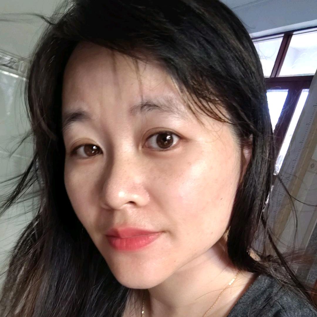 小卢微微
