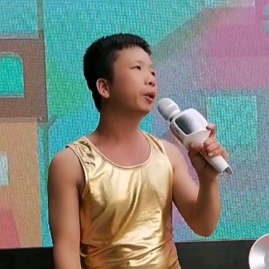 郑树钦 户外唱歌