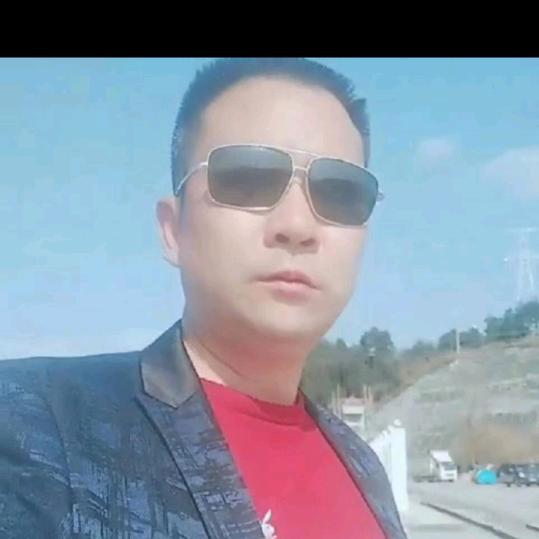 虞龍坤