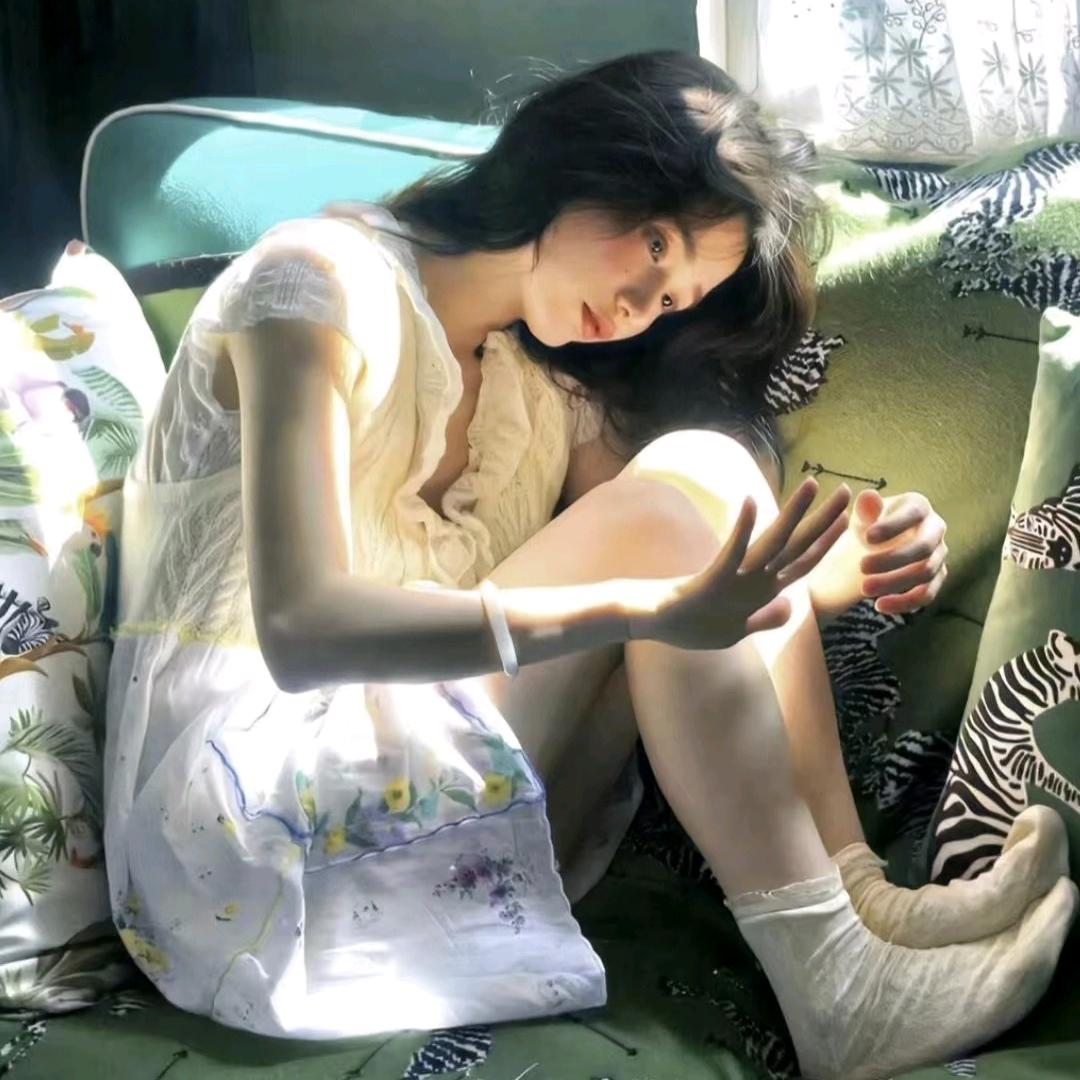 小Y.