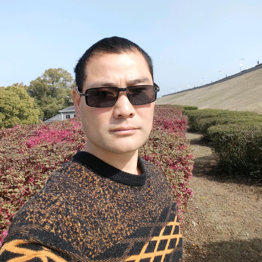 默默的等待。