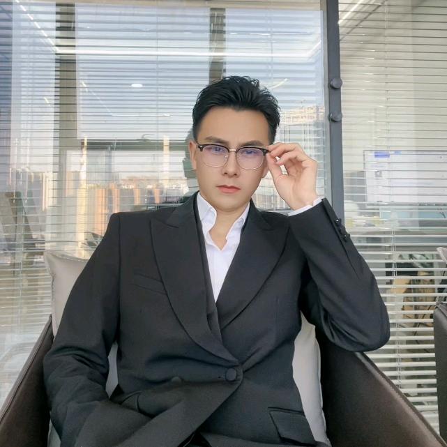 江成