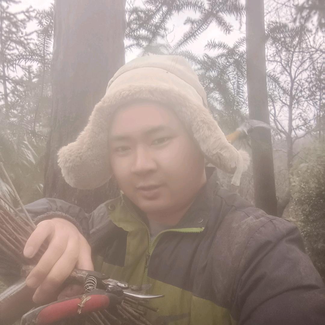 祥景木业，邓俊