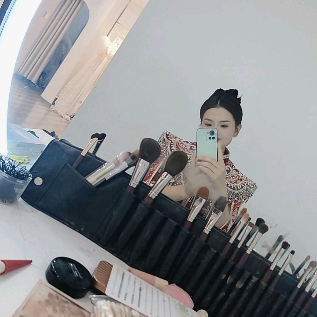 冰冰（向阳而生）