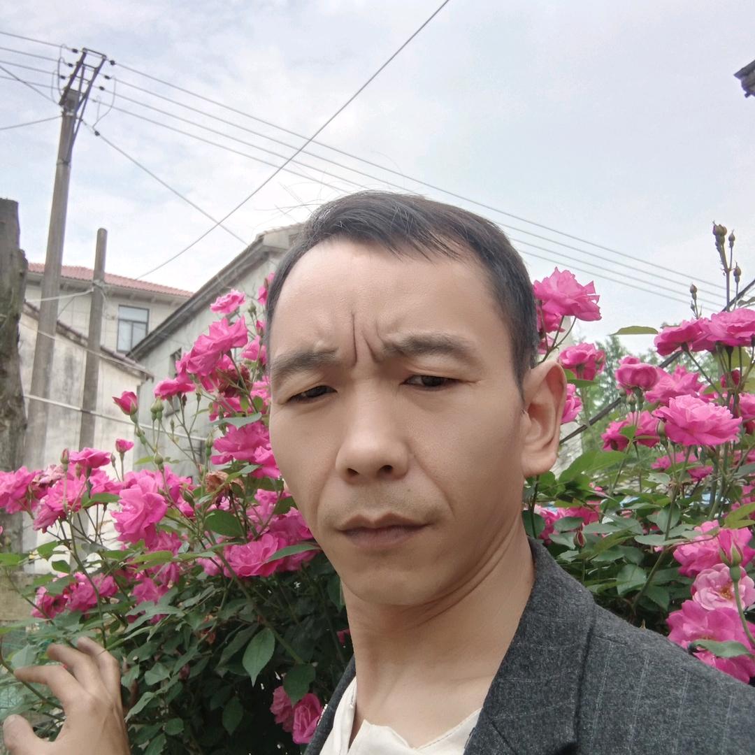 贵州光伏支架小李