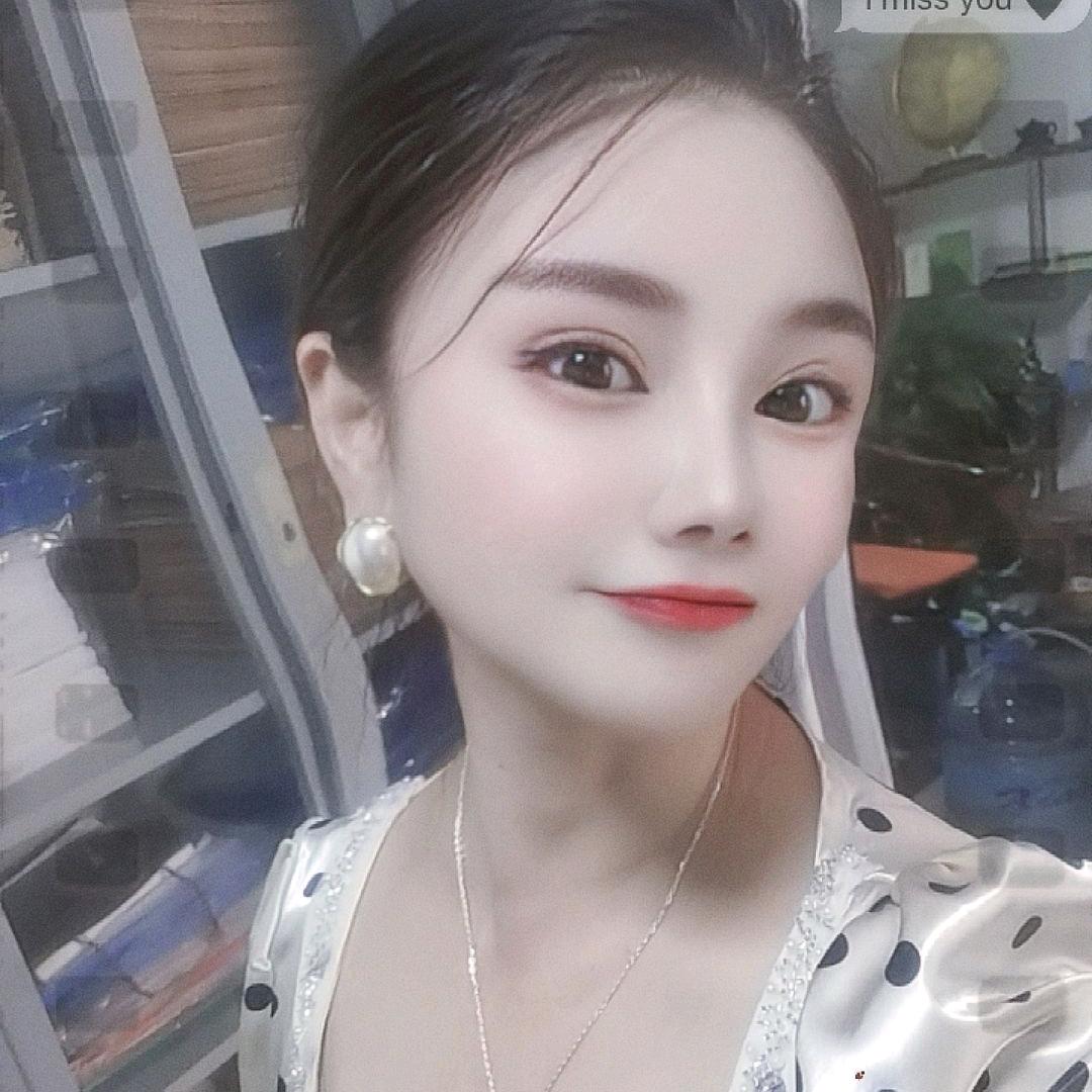爱笑的傻丫头（拒绝连赞）