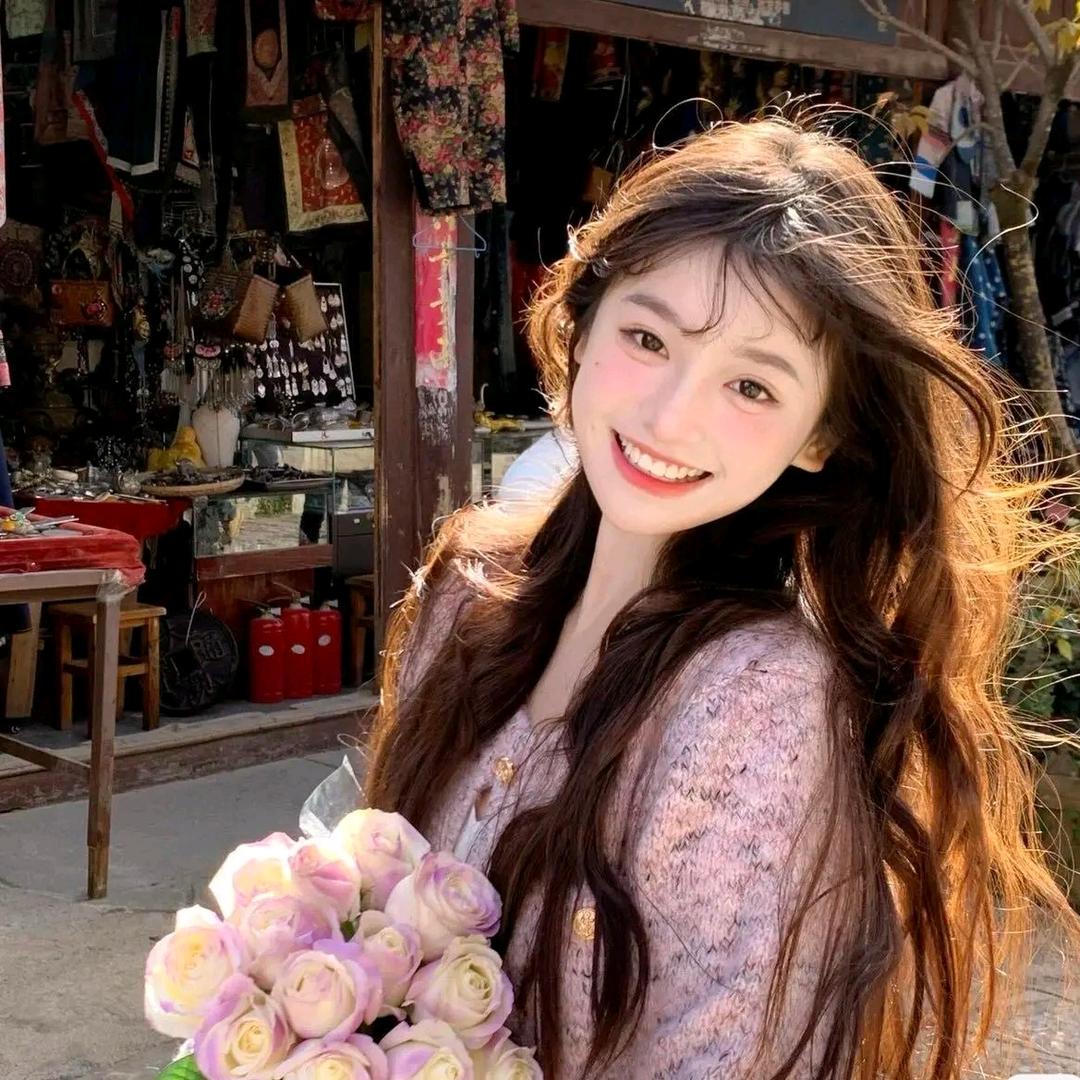 明媚🎀